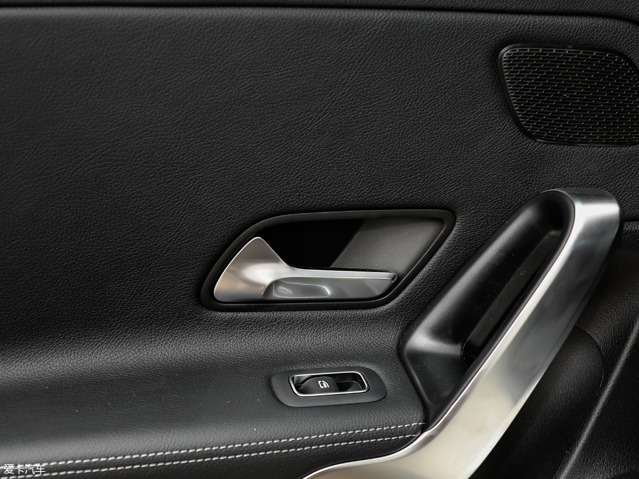 2019YA A 180 L \I܇