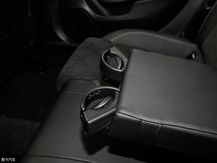 2019YA A 180 L \I܇