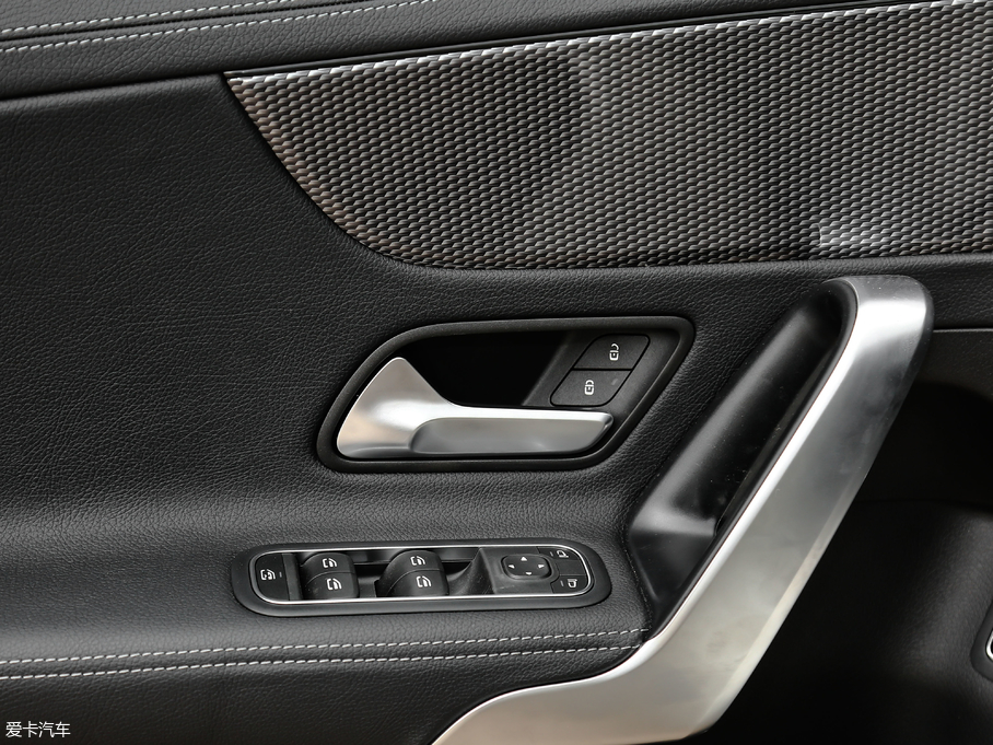 2019YA A 180 L \I܇