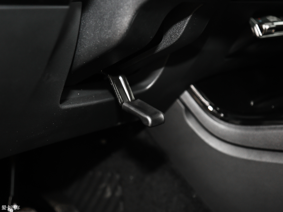 2019YA A 180 L \I܇