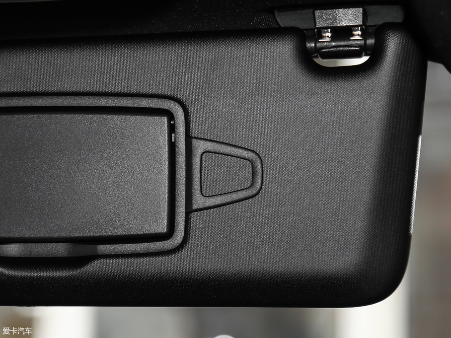 2019YA A 180 L \I܇