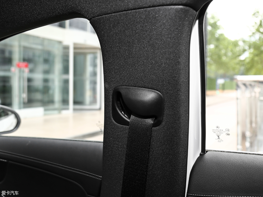 2019YA A 180 L \I܇