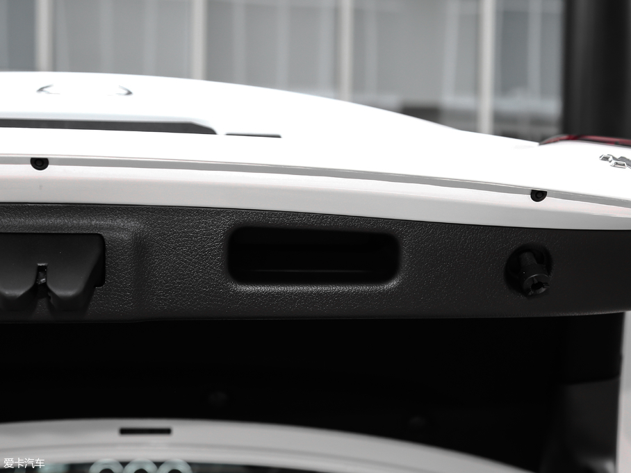 2019YA A 180 L \I܇