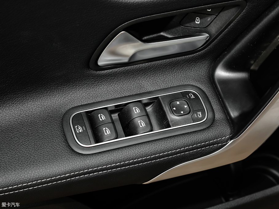 2019YA A 180 L \I܇