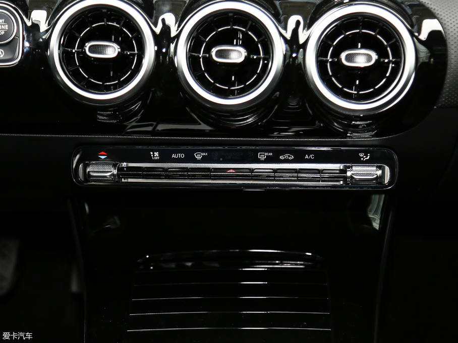 2019YA A 180 L \I܇