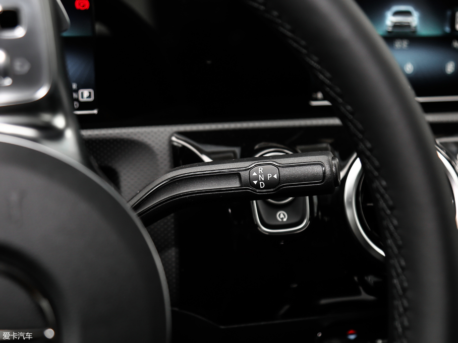 2019YA A 180 L \I܇