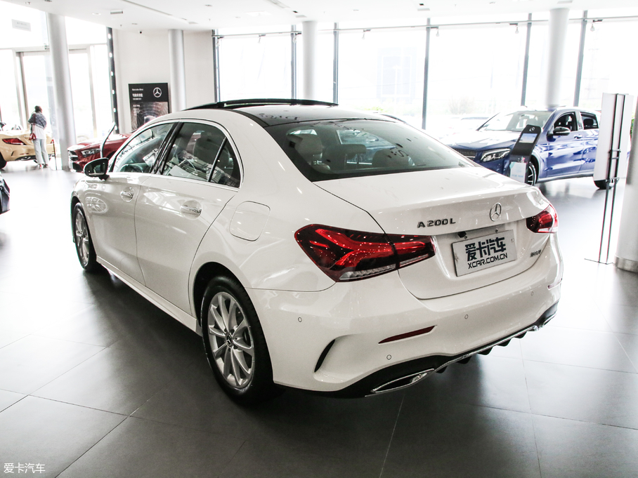 2019YA A 200 L \I܇