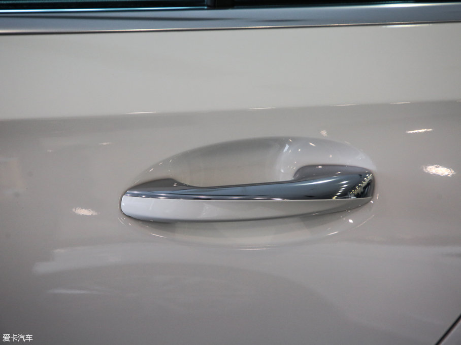 2019YA A 200 L \I܇