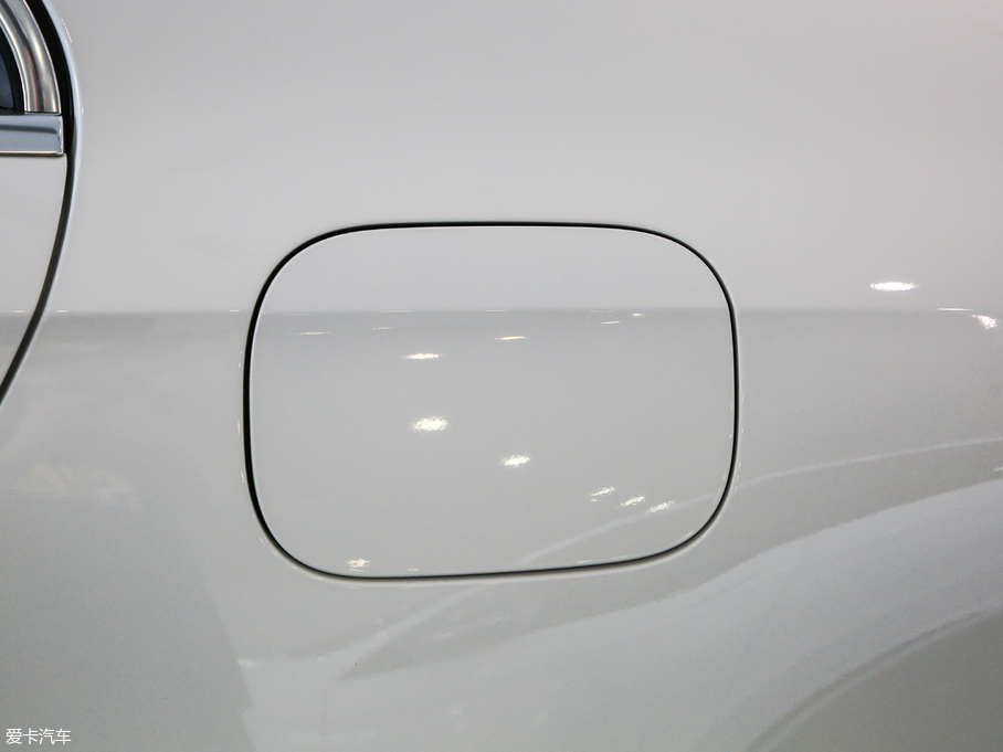 2019YA A 200 L \I܇