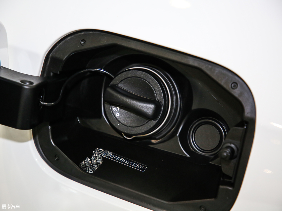 2019YA A 200 L \I܇