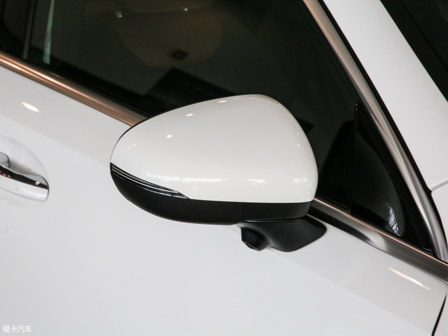 2019YA A 200 L \I܇