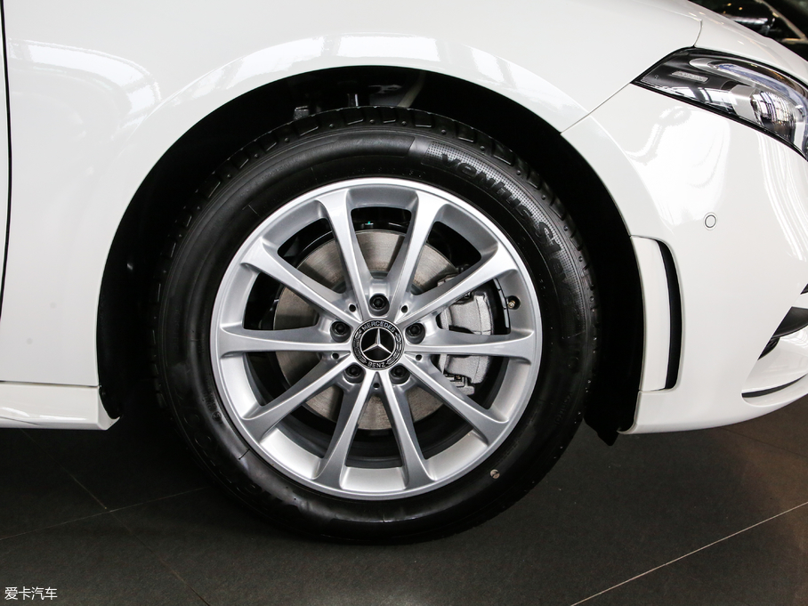 2019YA A 200 L \I܇