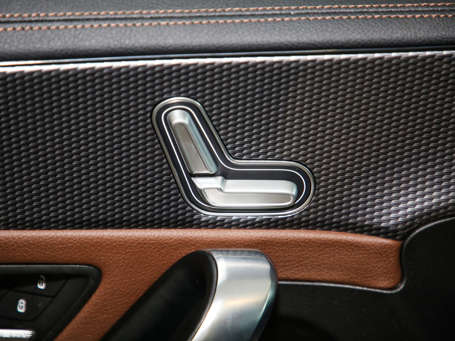 2019YA A 200 L \I܇