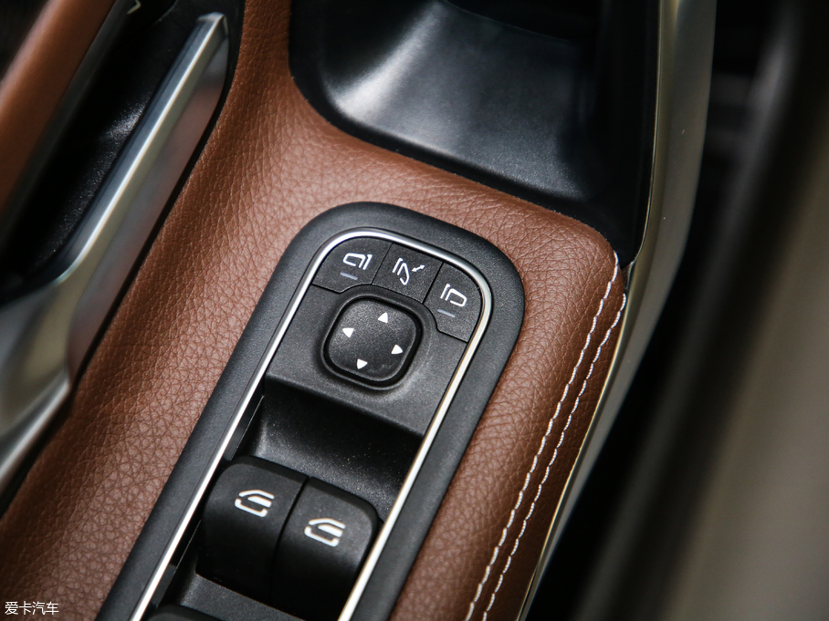 2019YA A 200 L \I܇