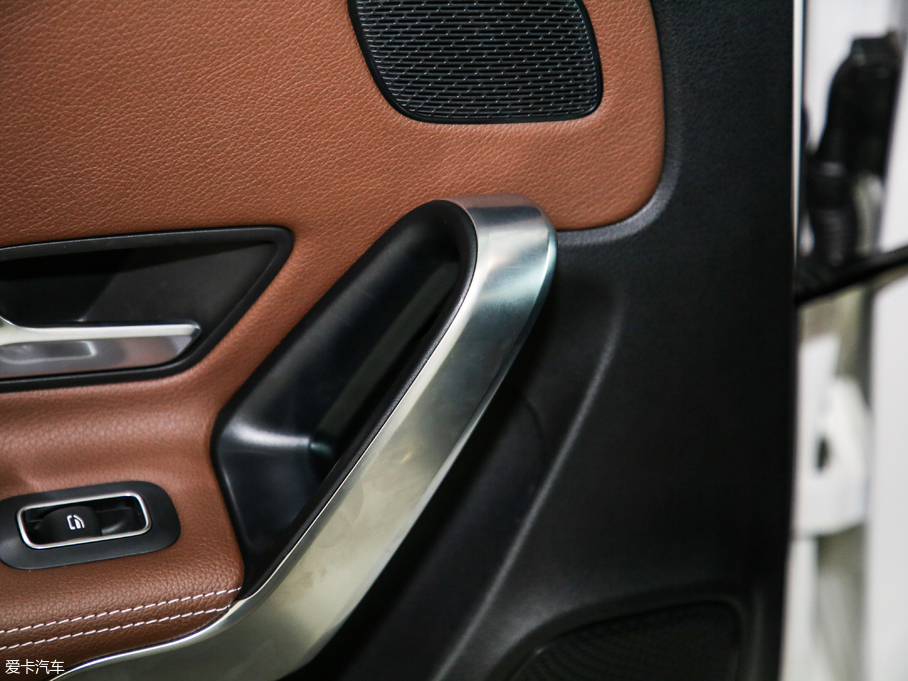 2019YA A 200 L \I܇