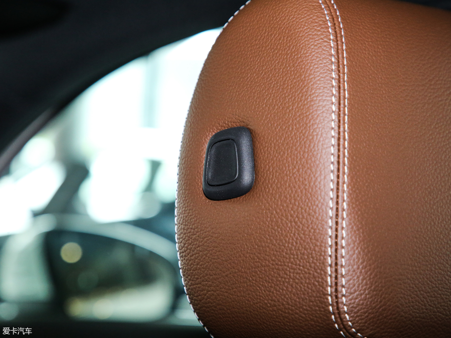 2019YA A 200 L \I܇