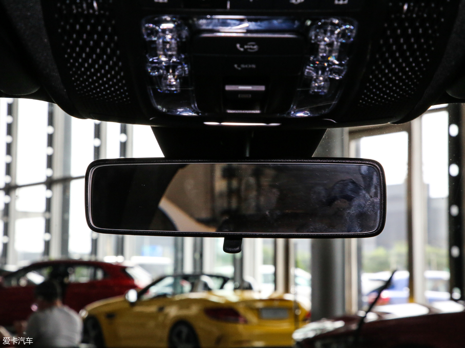 2019YA A 200 L \I܇