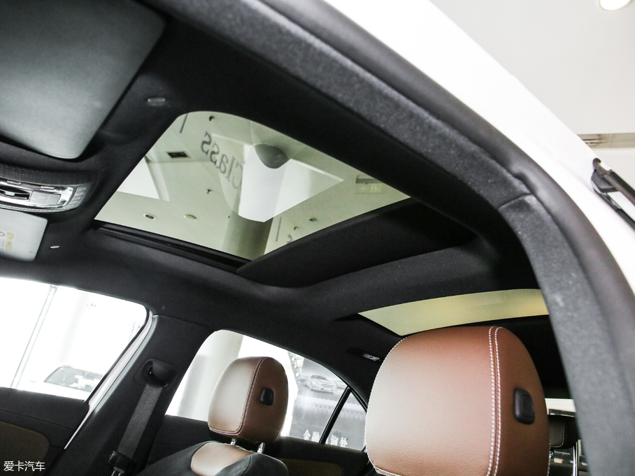 2019YA A 200 L \I܇