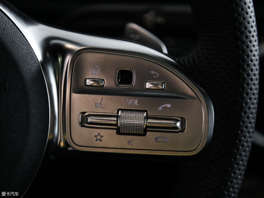 2019YA A 200 L \I܇