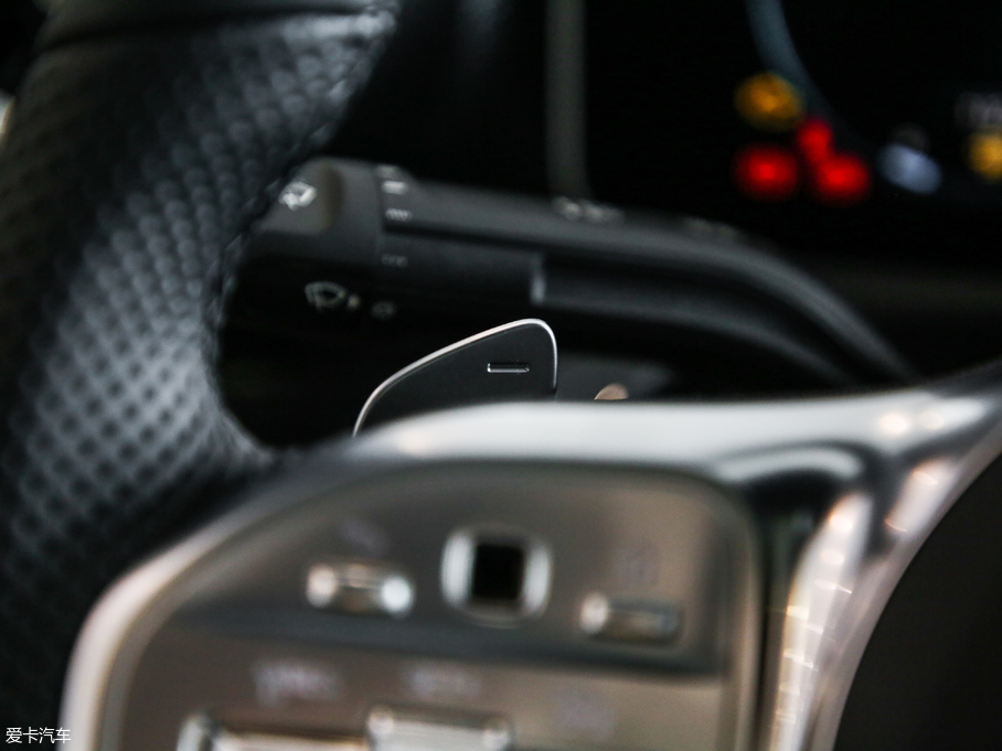 2019YA A 200 L \I܇