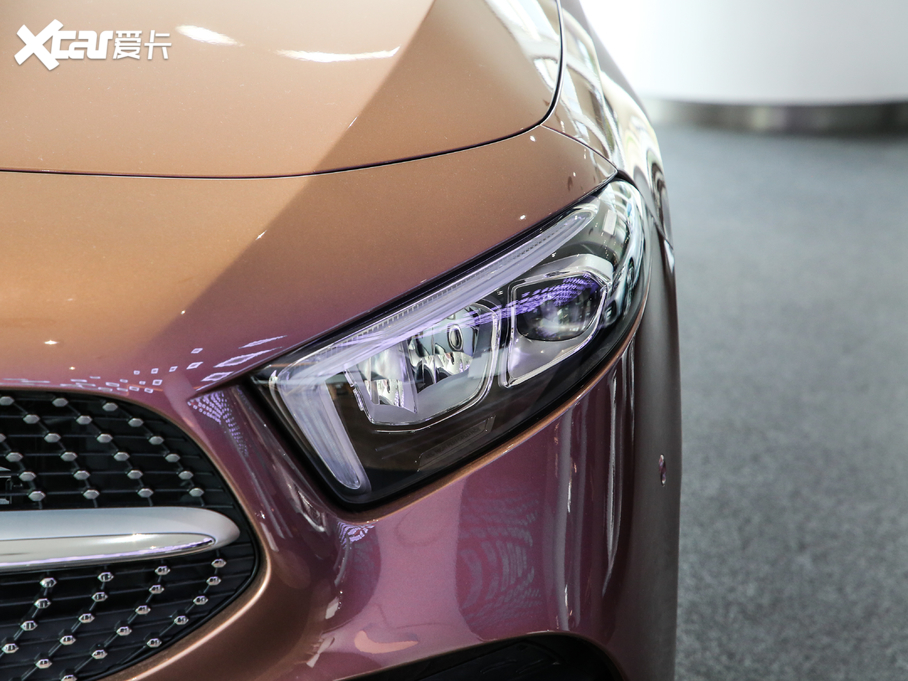 2019YA A 200 L \(yn)I܇