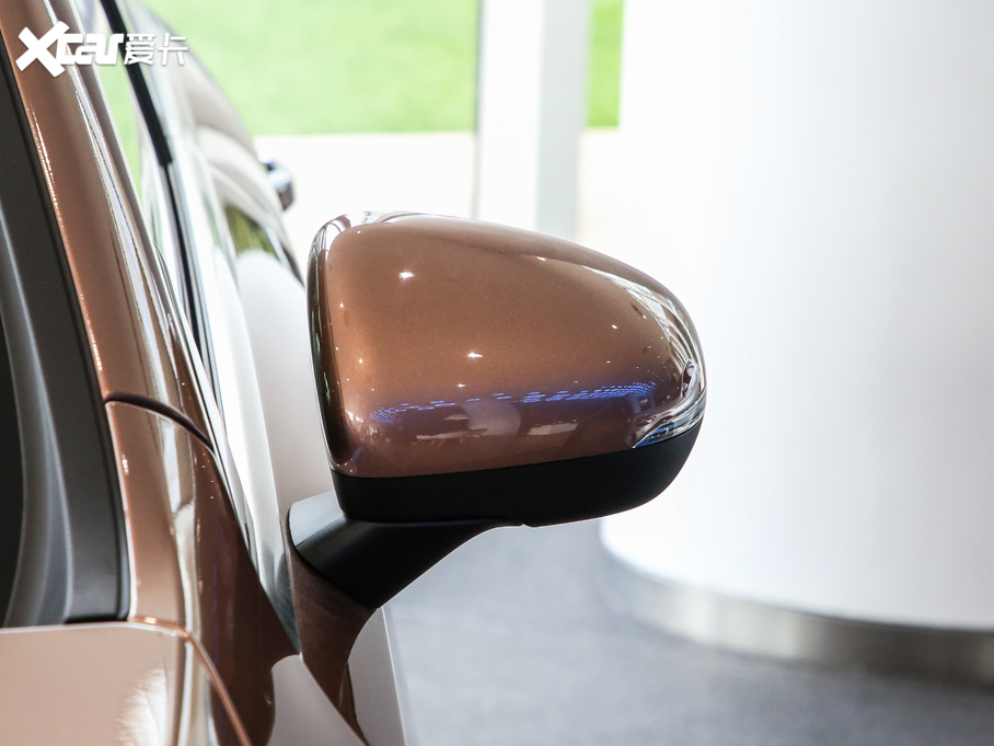 2019YA A 200 L \I܇