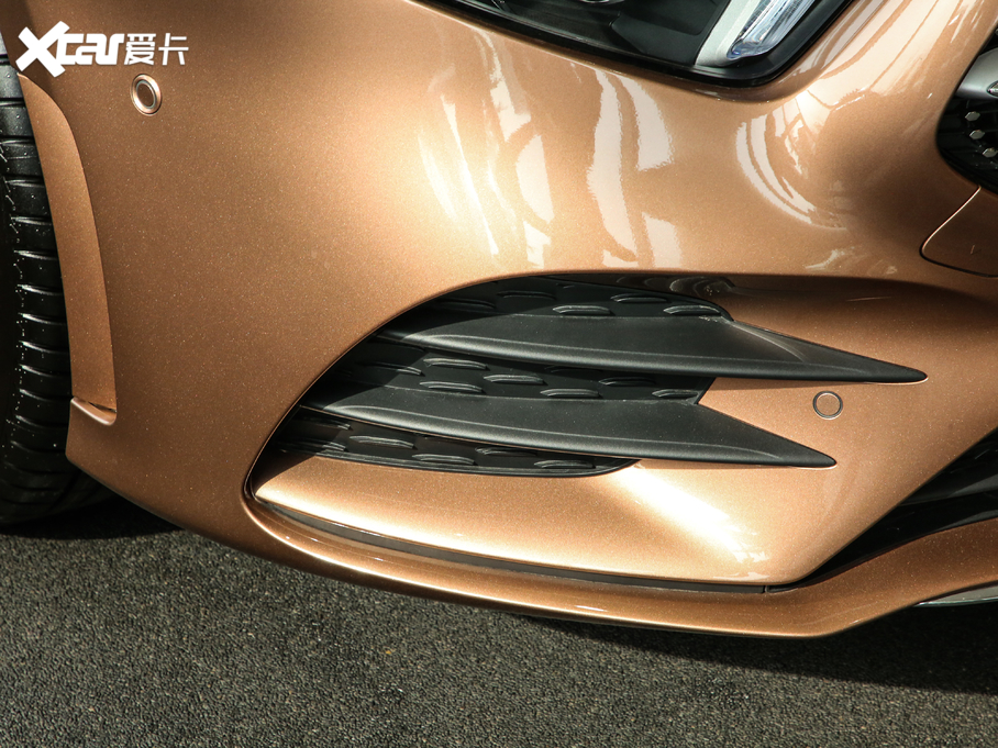 2019YA A 200 L \I܇