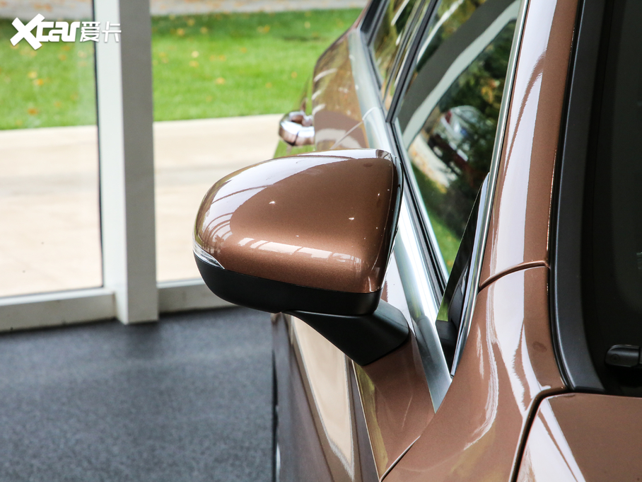 2019YA A 200 L \I܇