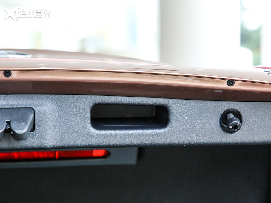 2019YA A 200 L \I܇