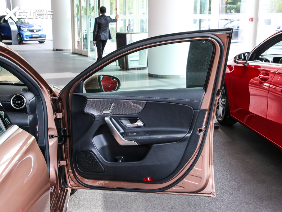 2019YA A 200 L \I܇