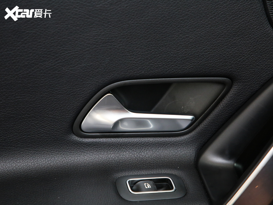 2019YA A 200 L \I܇