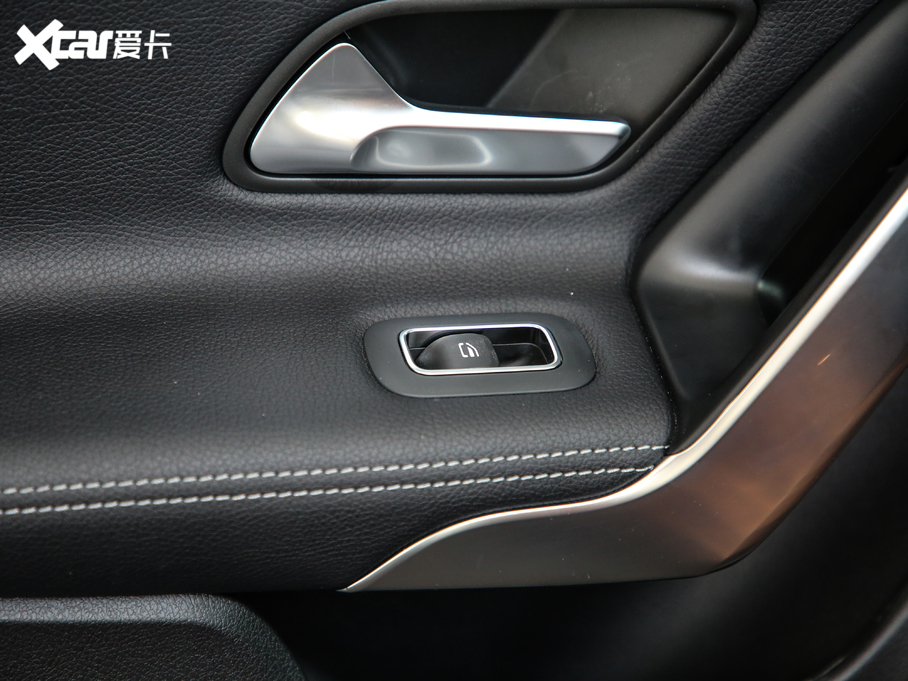 2019YA A 200 L \I܇