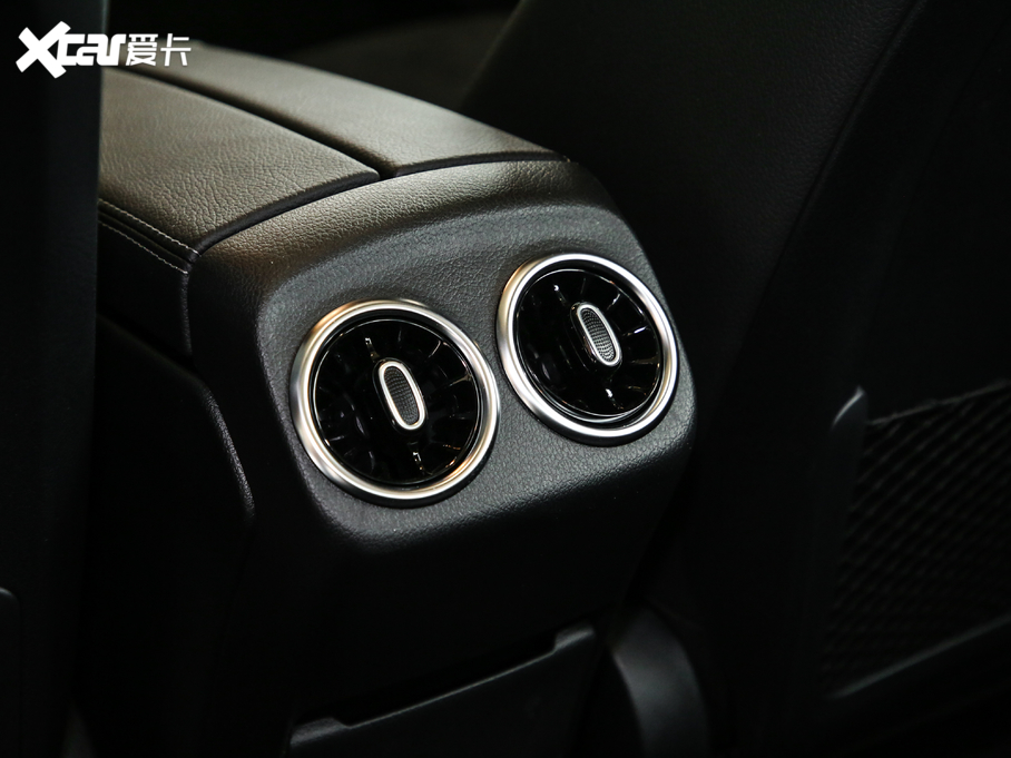 2019YA A 200 L \I܇