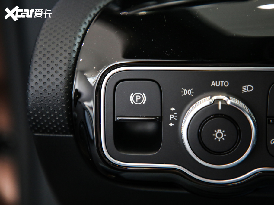 2019YA A 200 L \I܇