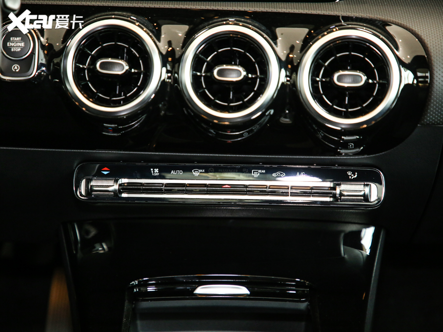 2019YA A 200 L \I܇