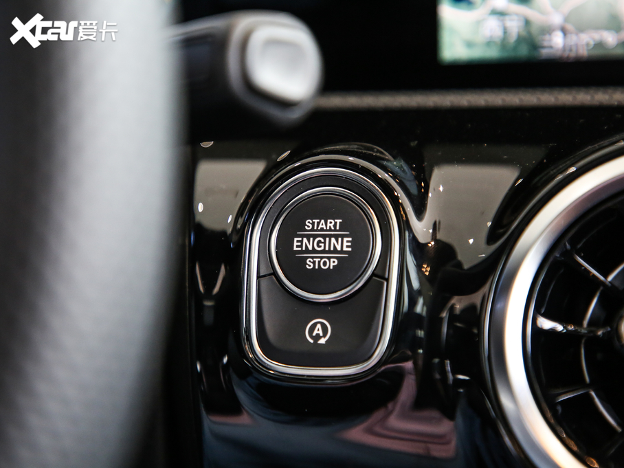 2019YA A 200 L \I܇