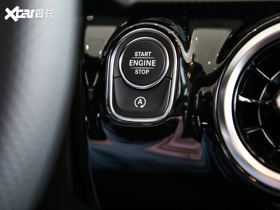 2019YA A 200 L \I܇