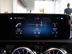 2019款A 200 L 运动轿车先行特别版 中控台显示屏