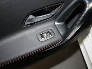 2019款A 200 L 运动轿车先行特别版 中控区