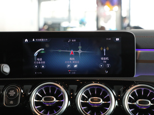 2019款A 200 L 运动轿车先行特别版 中控区