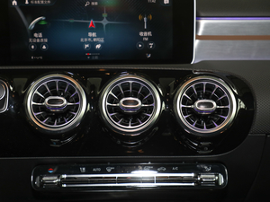 2019款A 200 L 运动轿车先行特别版 空调出风口