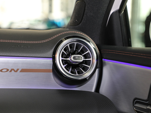 2019款A 200 L 运动轿车先行特别版 中控区