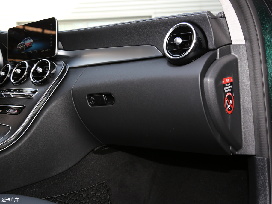 2019YC C 260 L \Ӱ