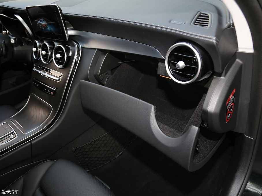 2019YC C 260 L \Ӱ