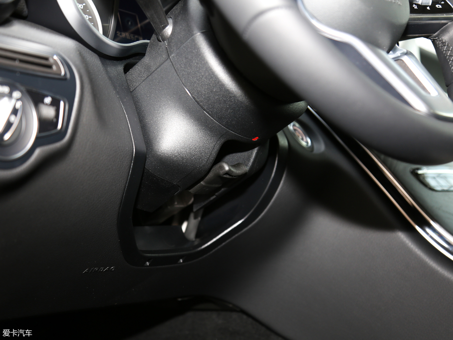 2019YC C 260 L \Ӱ