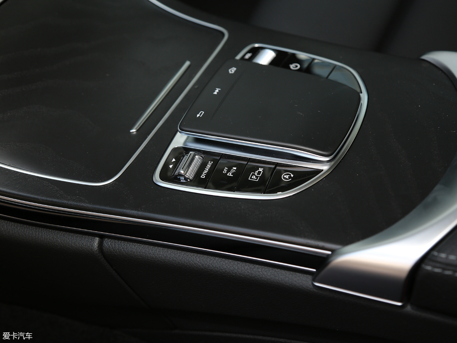 2019YC C 260 L \Ӱ