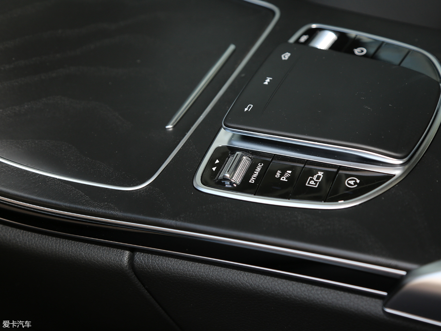 2019YC C 260 L \Ӱ