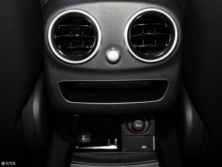 2019YC C 260 L \Ӱ