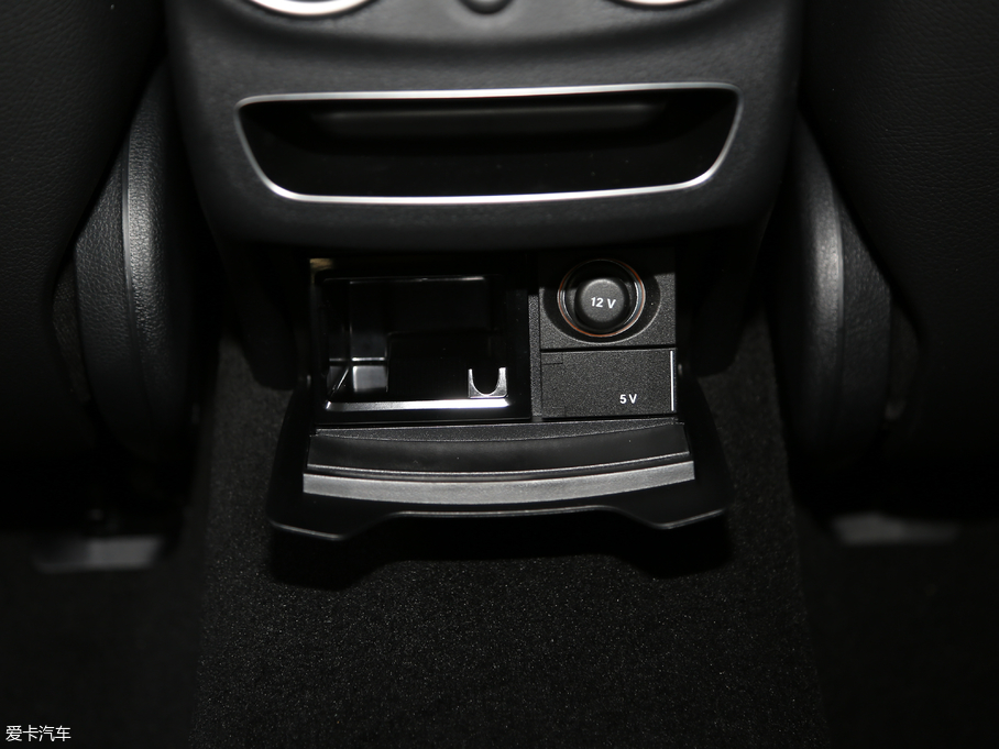 2019YC C 260 L \Ӱ