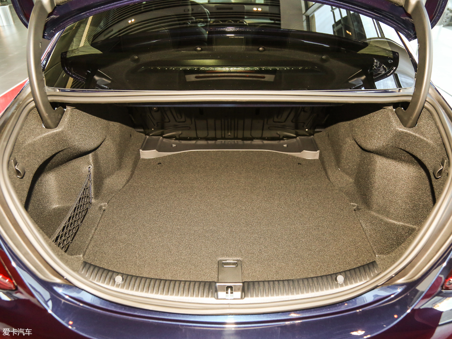 2019YC(j) C 260 L 4MATIC